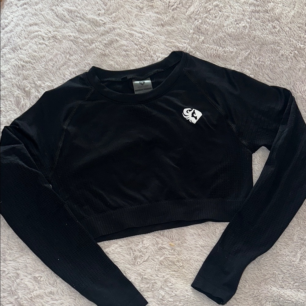 Women’s Best Black Long Sleeve Crop Top